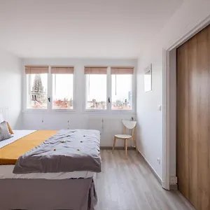 honore-suite-saint-antoine.hotels-rhonealpes.com/
